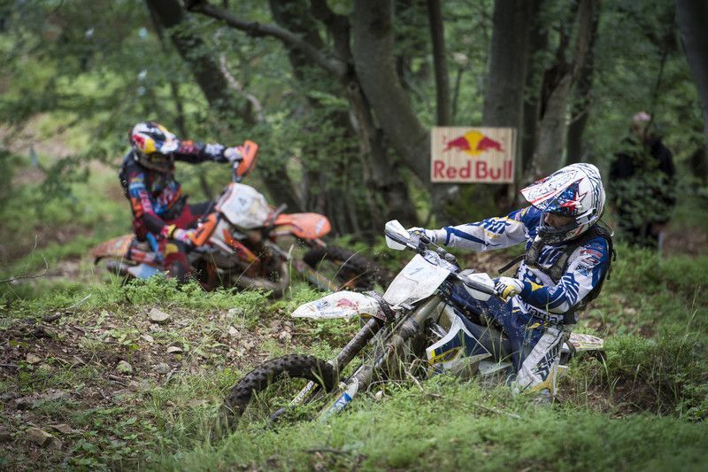 Red Bull Romaniacs 3er día: Walker y Jarvis luchan por la victoria