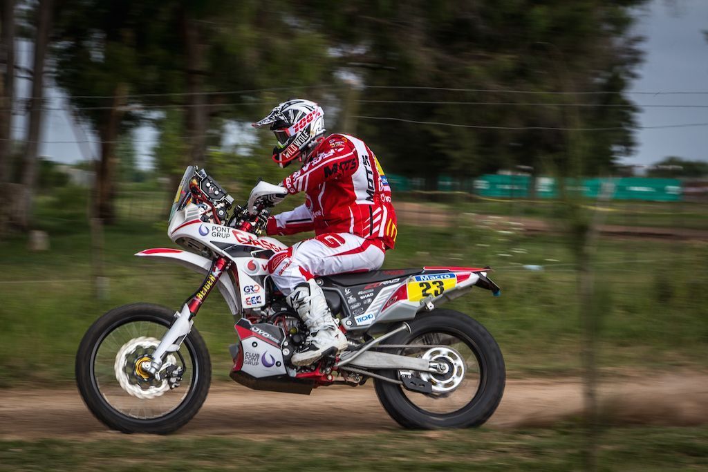 Gerard Farrés se despide del Dakar afectado por hipotermia y mal de altura