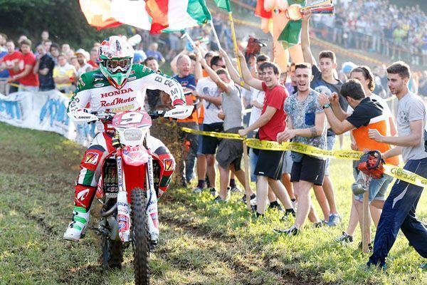 Gran Show en el Súper Test del GP de Italia de Enduro