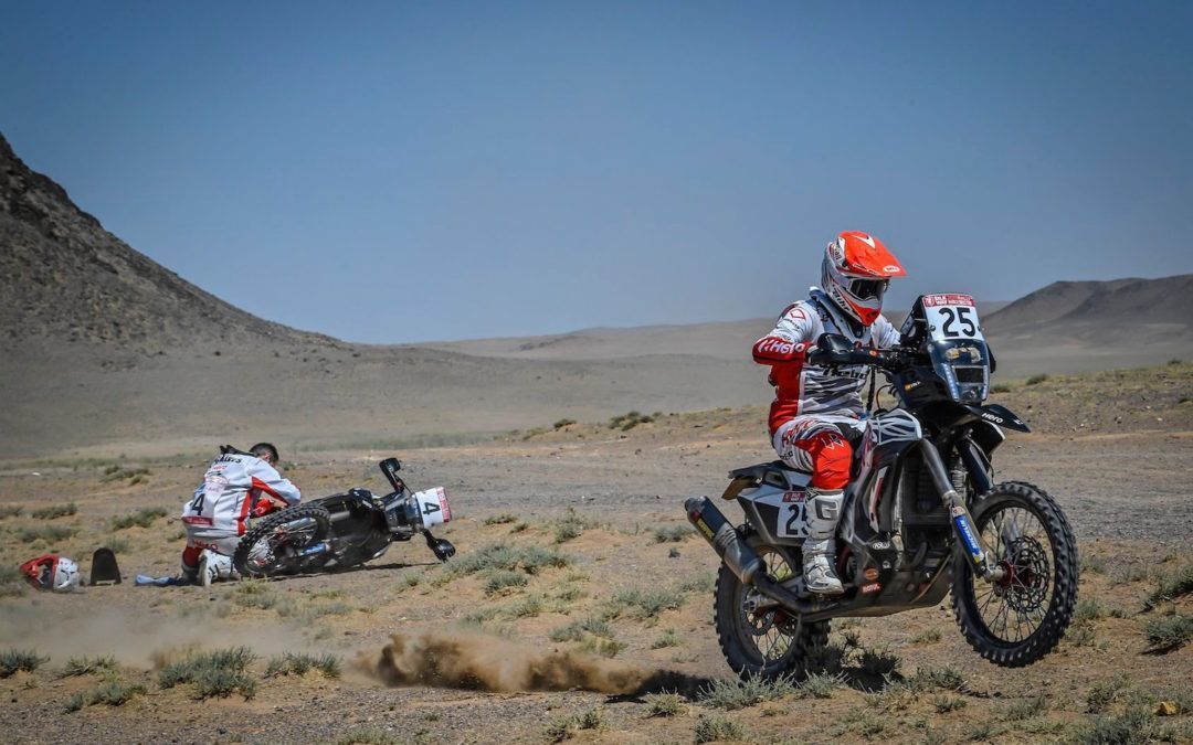 Oriol Mena se impone en una complicada sexta etapa del Silk Way Rally