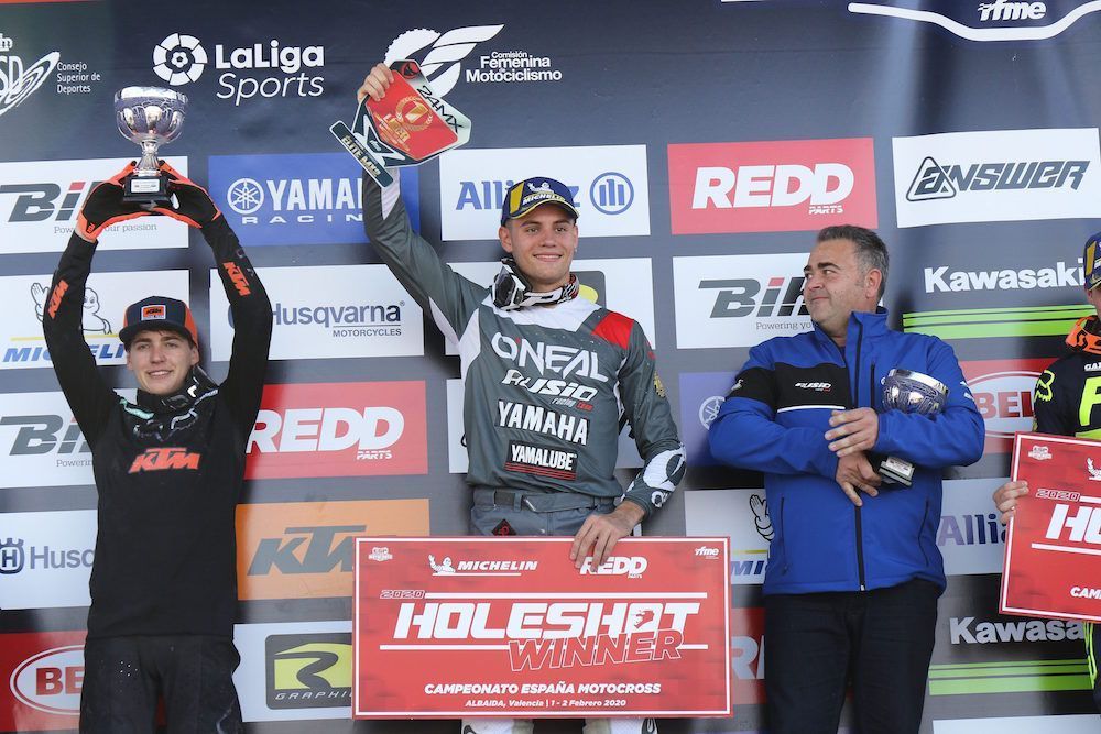 Podium MX2