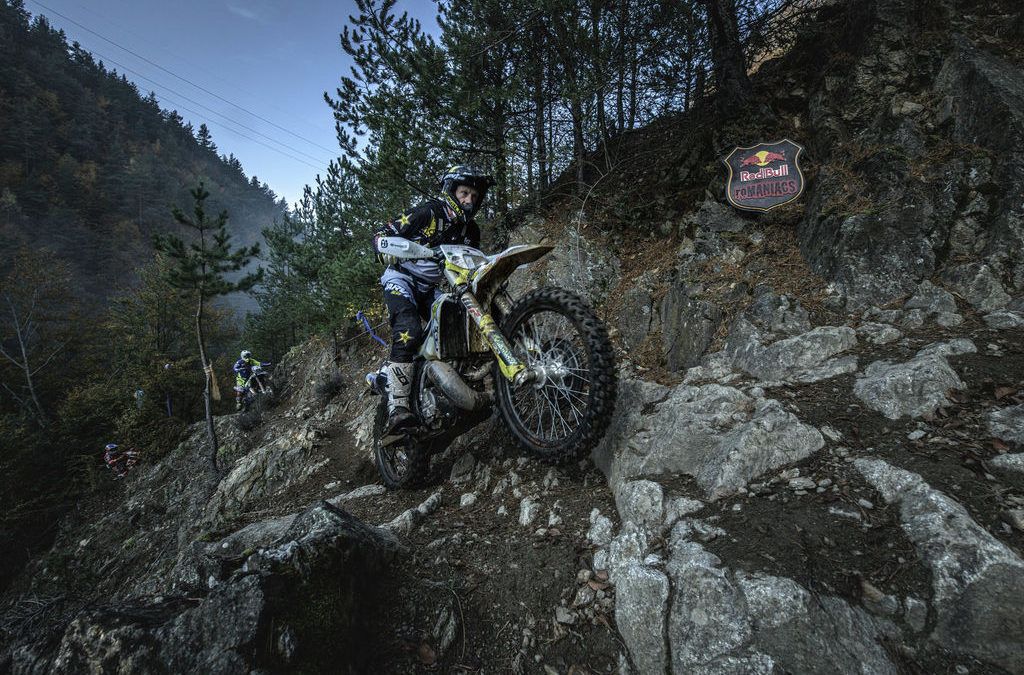 Vuelve el “Rey de los Cárpatos”: Graham Jarvis gana el Día 1 Offroad de Red Bull Romaniacs 2020