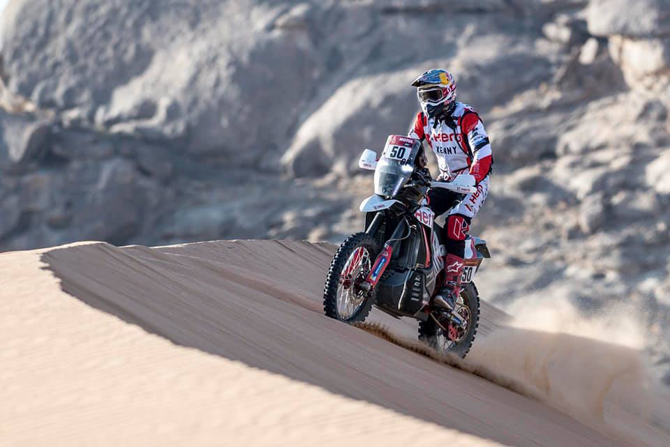 El piloto CS Santosh en coma inducido tras un accidente en la 4ª etapa del Dakar 2021