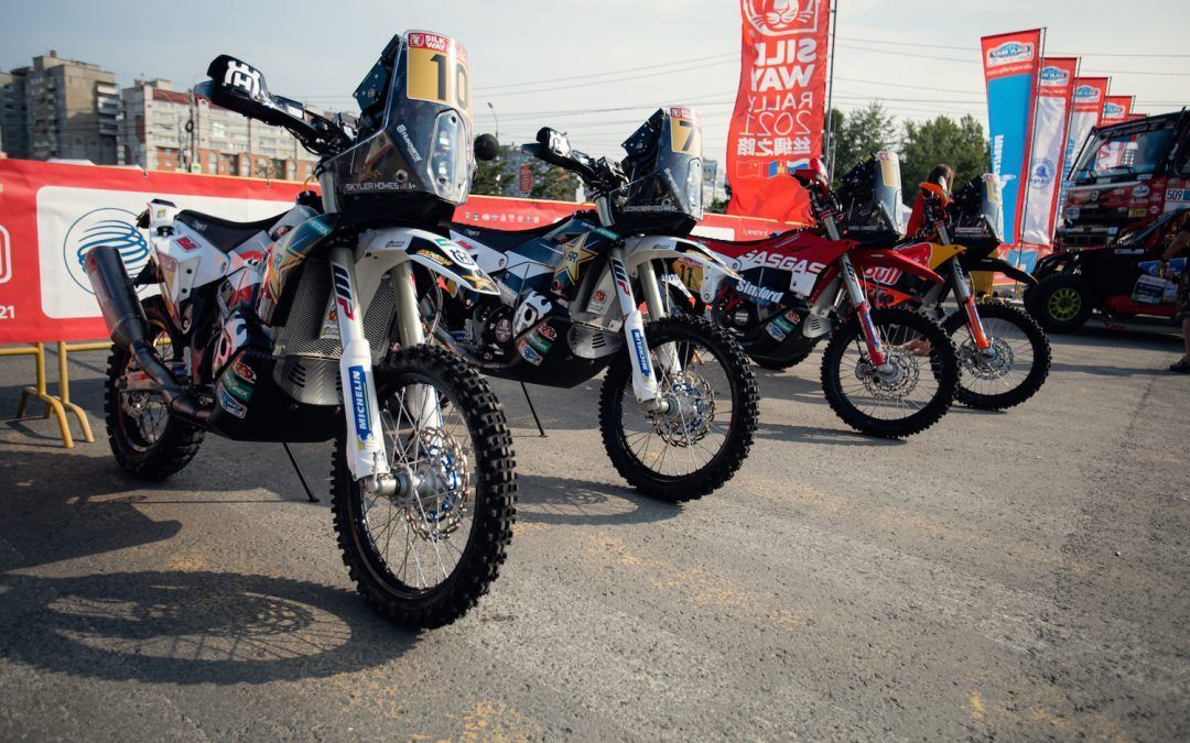 Arranca el Silk Way Rally 2021 recorriendo 5.500km entre Rusia y Mongolia
