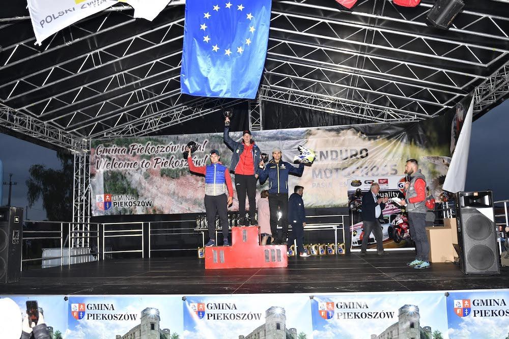 Podium Júnior