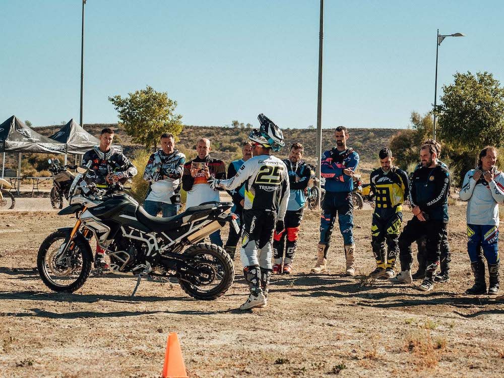Becas Triumph 1000 Dunas