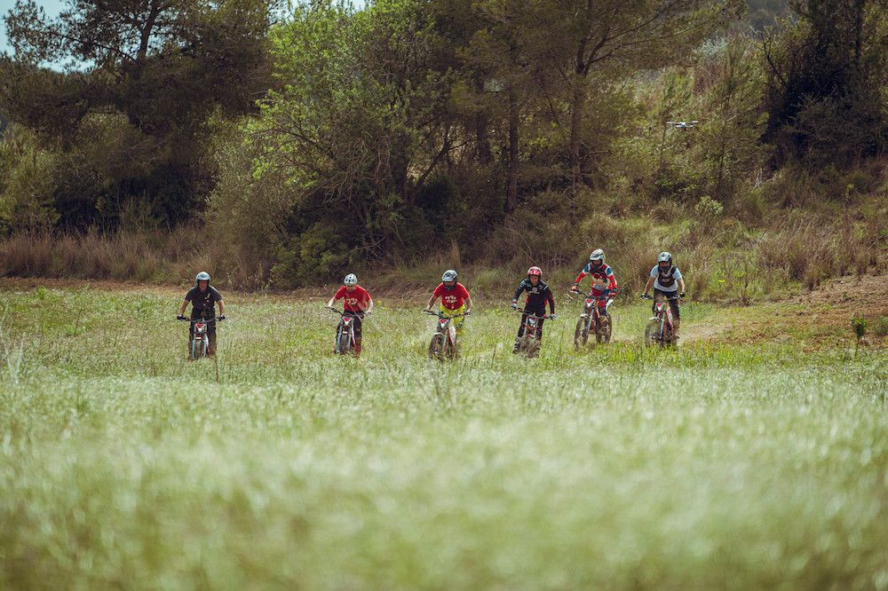 UNITED IN DIRT TOUR
