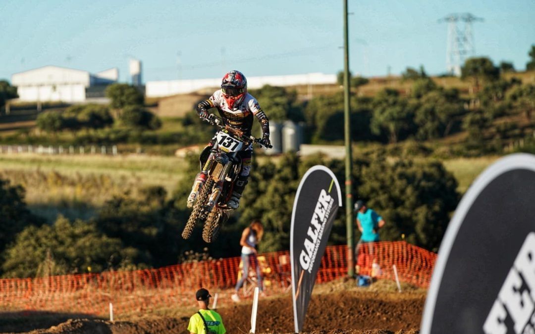 El Supercross Internacional de Guijuelo se consolida entre pilotos y aficionados