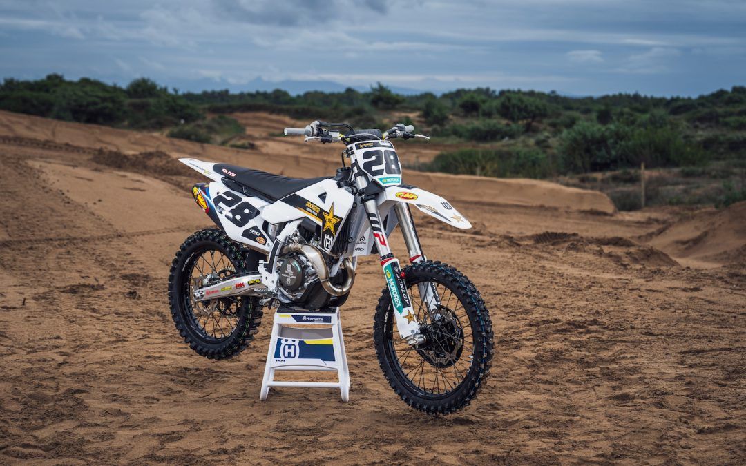 Husqvarna Motorcycles sube el nivel con sus MX FC Rockstar Edition