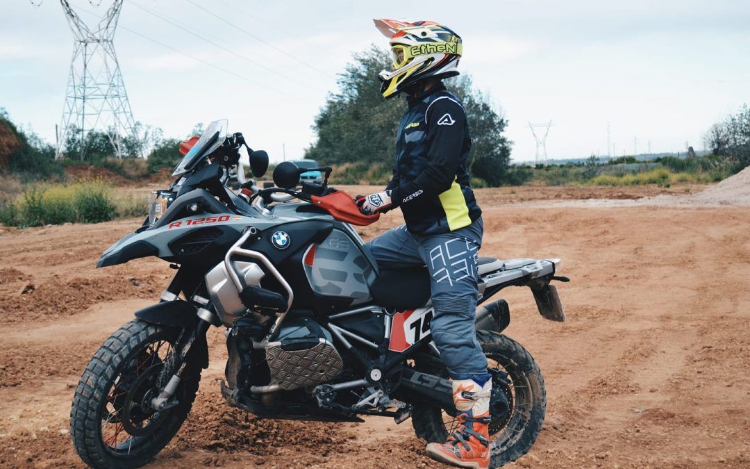 Toni Povedano, piloto oficial BMW Motorrad en el Cto. de España de Maxitrail