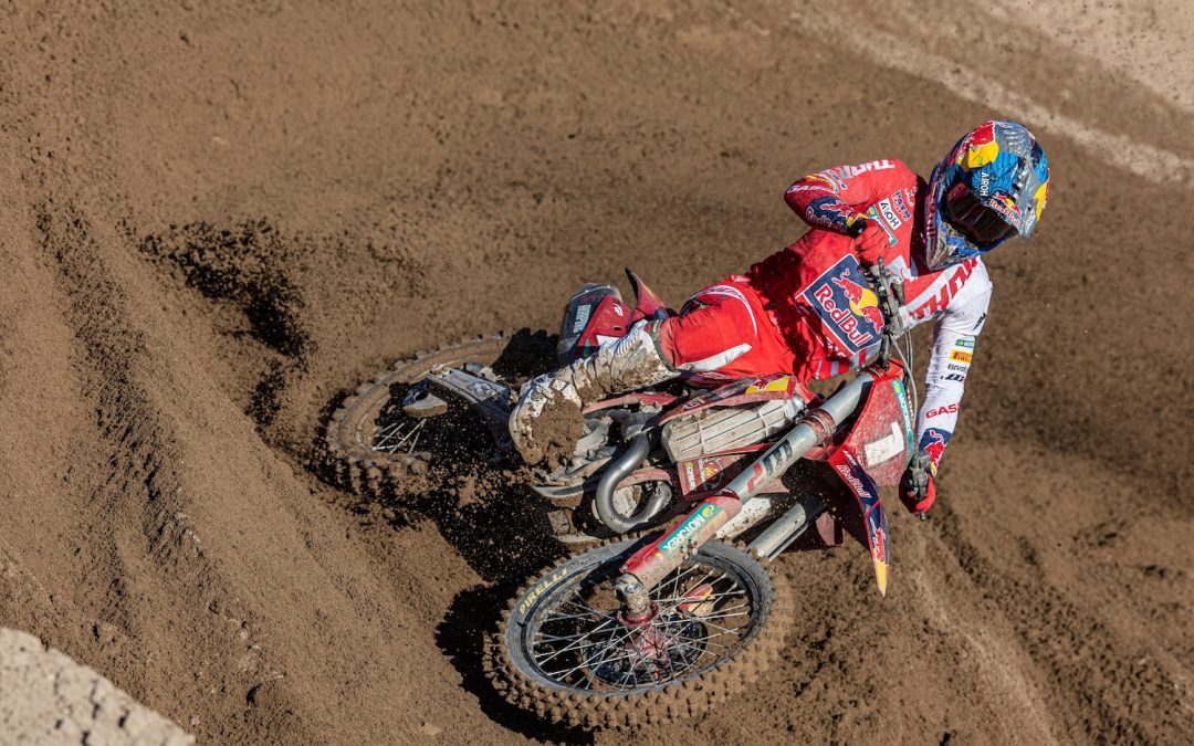 Jorge Prado logra un nuevo doblete en el MXGP de Cerdeña