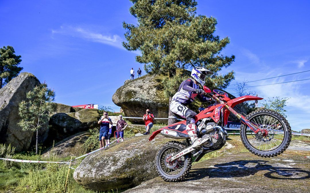 EnduroGP, Steve Holcombe se impone tras una apretadísima batalla en Valpaços