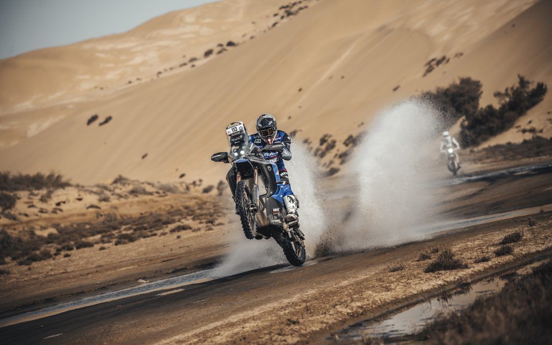Pol Tarrés con la Yamaha Ténéré lidera el Marruecos Desert Challenge 2024