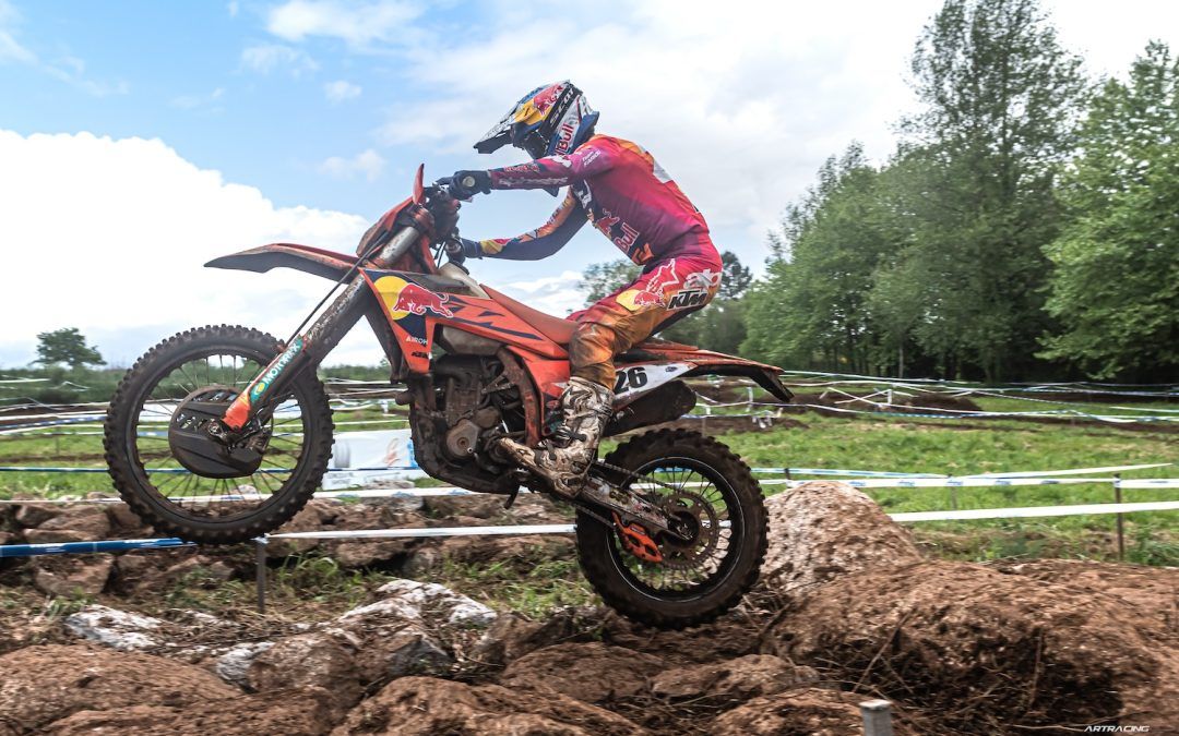 Josep García el más rápido en un Enduro de Santiago pasado por agua