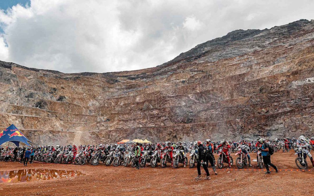 Todos contra Manuel Lettenbichler en el icónico Red Bull Erzbergrodeo