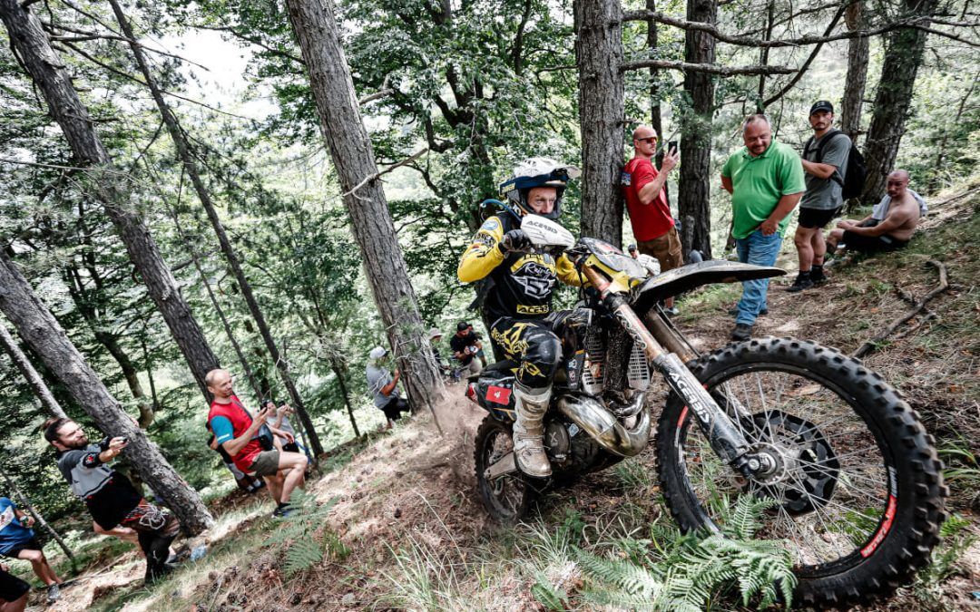 Graham Jarvis, gana el día 2 del Xross Hard Enduro Rally