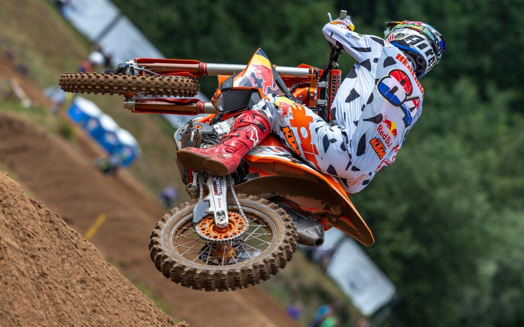 Jeffrey Herlings se impone en el MXGP de Letonia