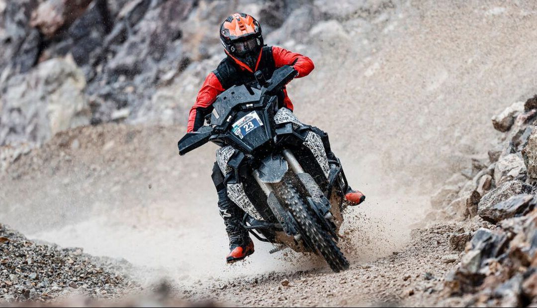 KTM deja ver un prototipo de la nueva 1390 Super Adventure Rally