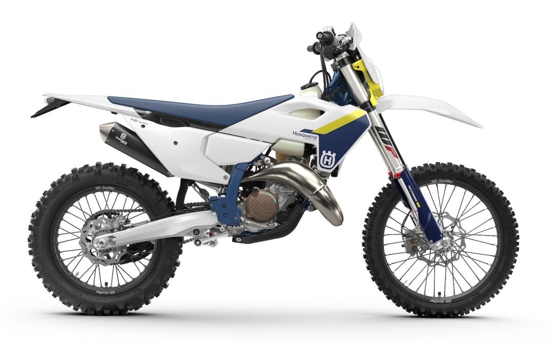 Husqvarna descubre su optimizada gama 2025 y recupera la deseada TE 125