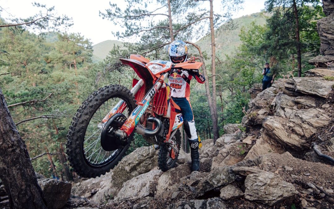 Manuel Lettenbichler domina el día 1 Offroad de Red Bull Romaniacs