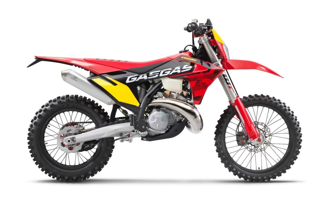 GASGAS presenta una moto de Enduro de 2 tiempos Edición Especial: ¡La EC 300 GP!