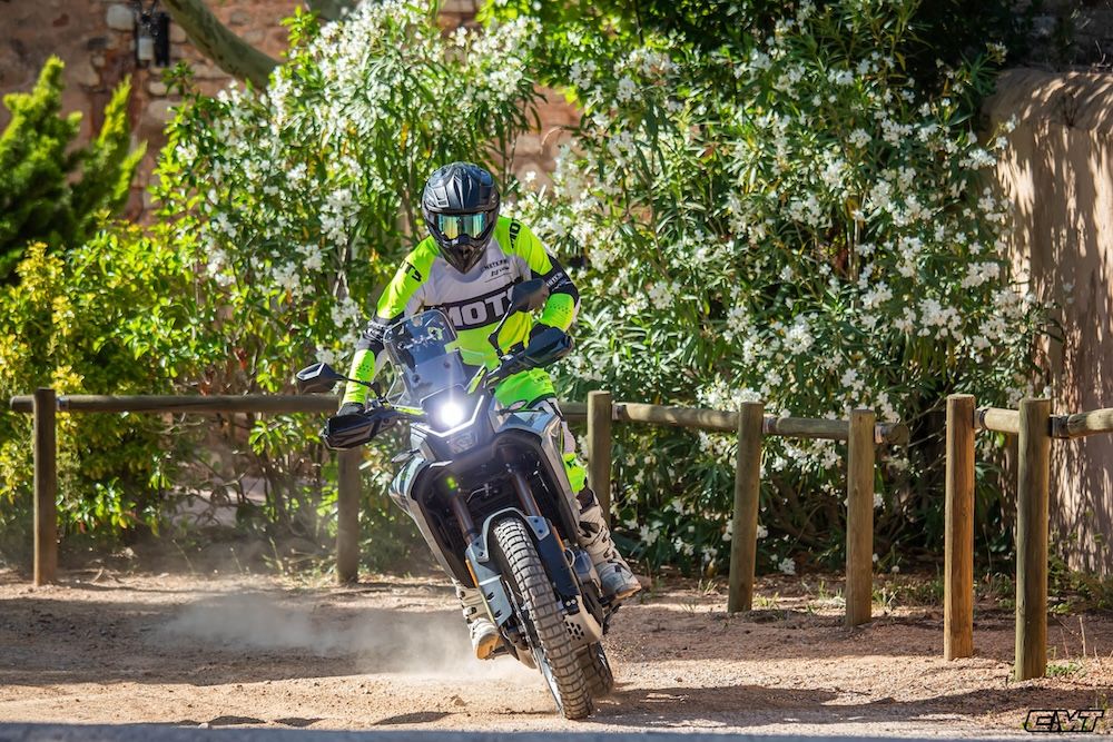 CF MOTO 450MT