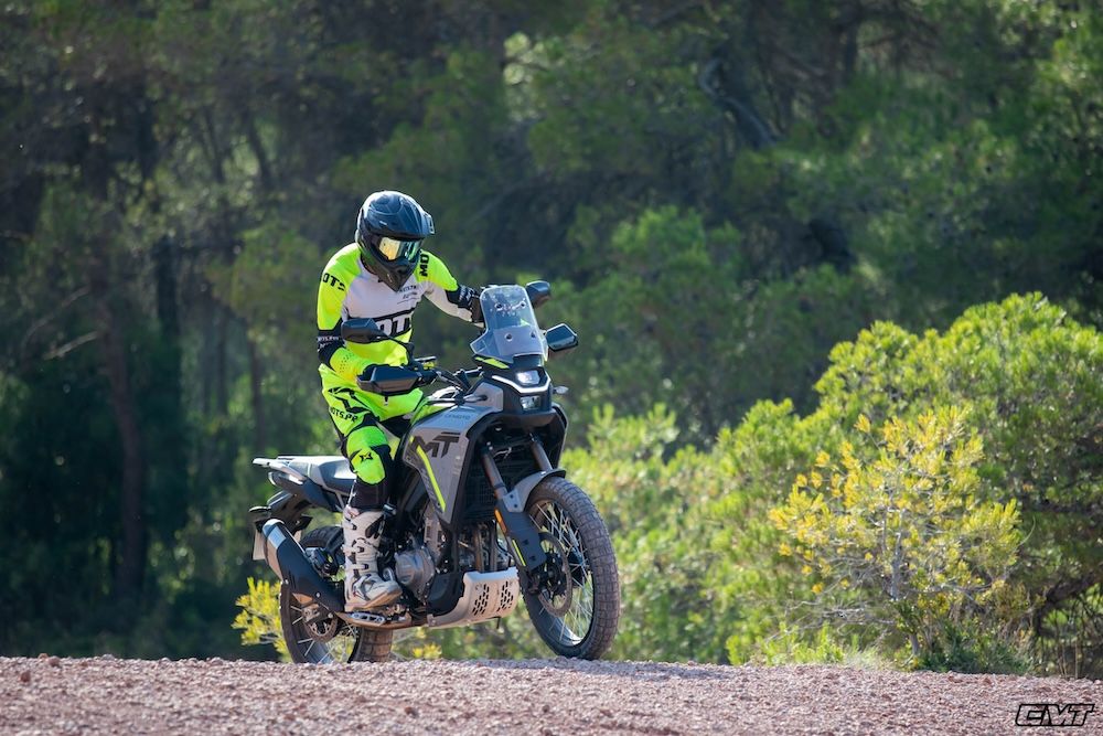 CF MOTO 450MT