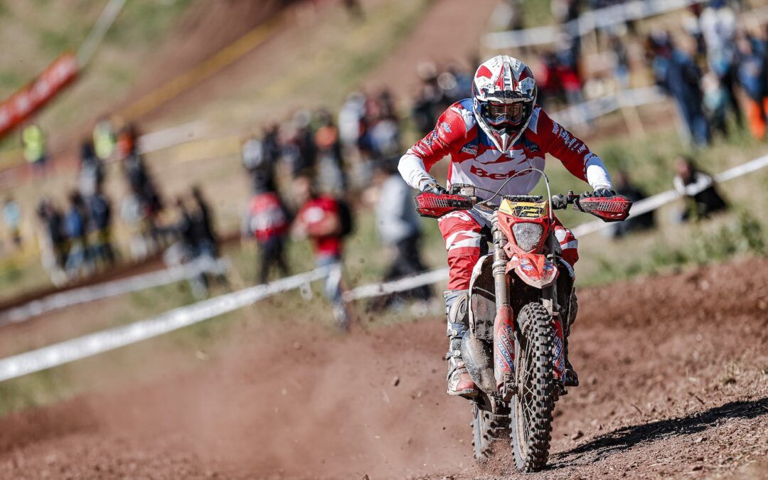 El GP de Francia cierra un Campeonato del Mundo FIM de Enduro 2024 con increíbles batallas