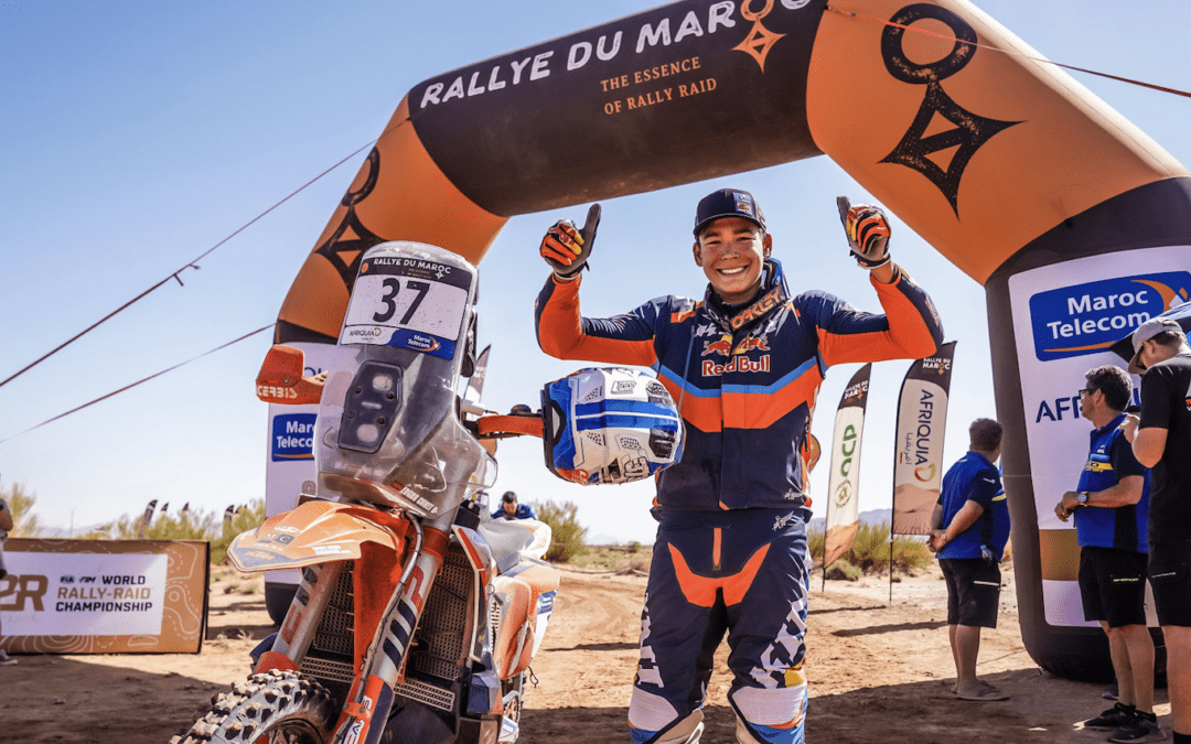 Edgar Canet sorprende situándose entre los mejores en el Rally de Marruecos