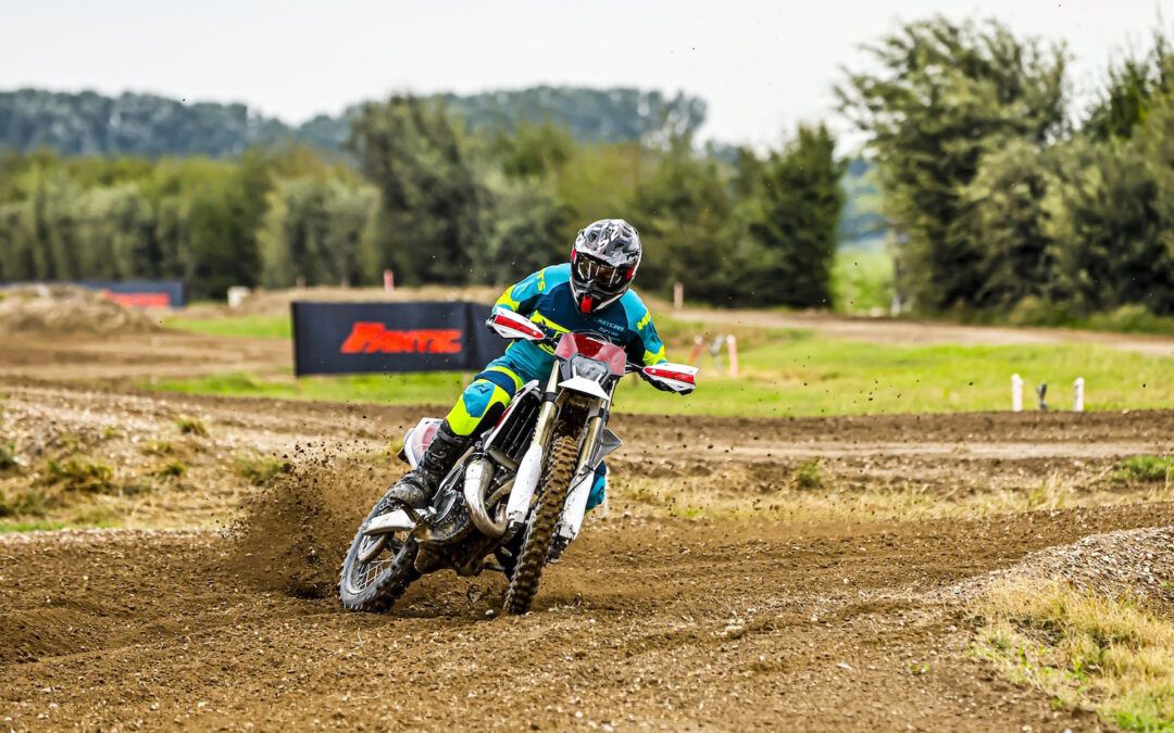 Probamos las nuevas Fantic XE y XE-F Enduro 2025