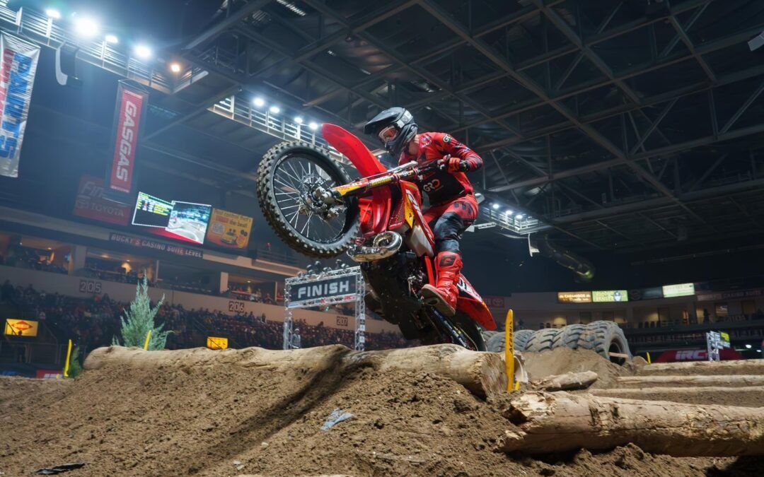Dominik Olszowy consigue su primera victoria en una manga del AMA Endurocross