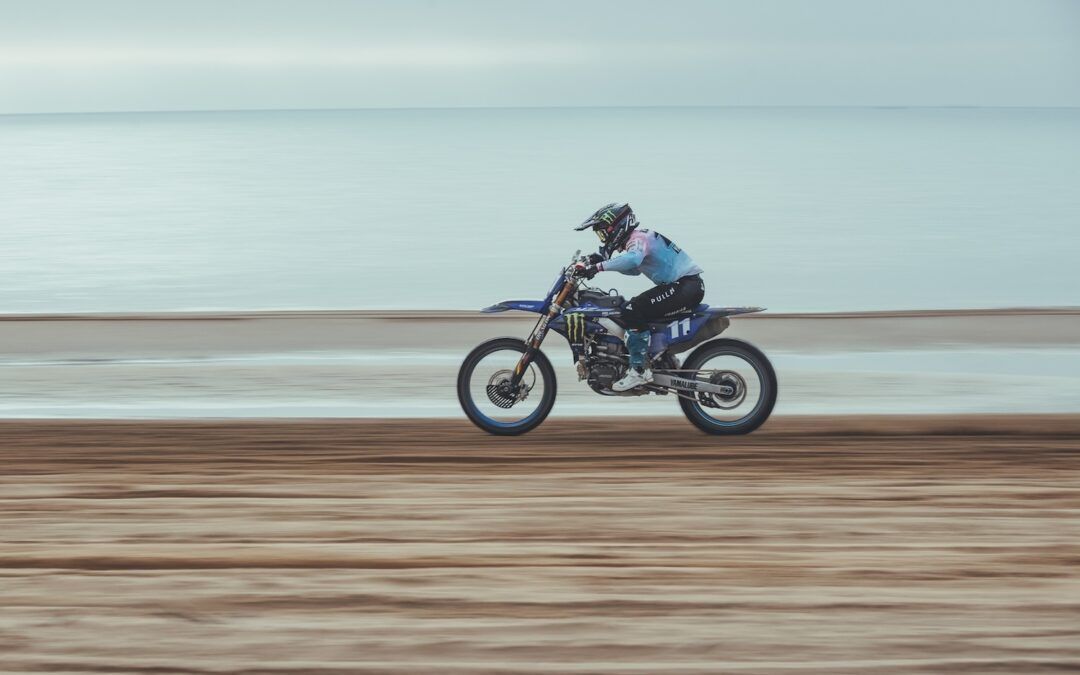 Kellett gana la Bibione Sand Storm y Verstappen se adjudica el título en Moto Women
