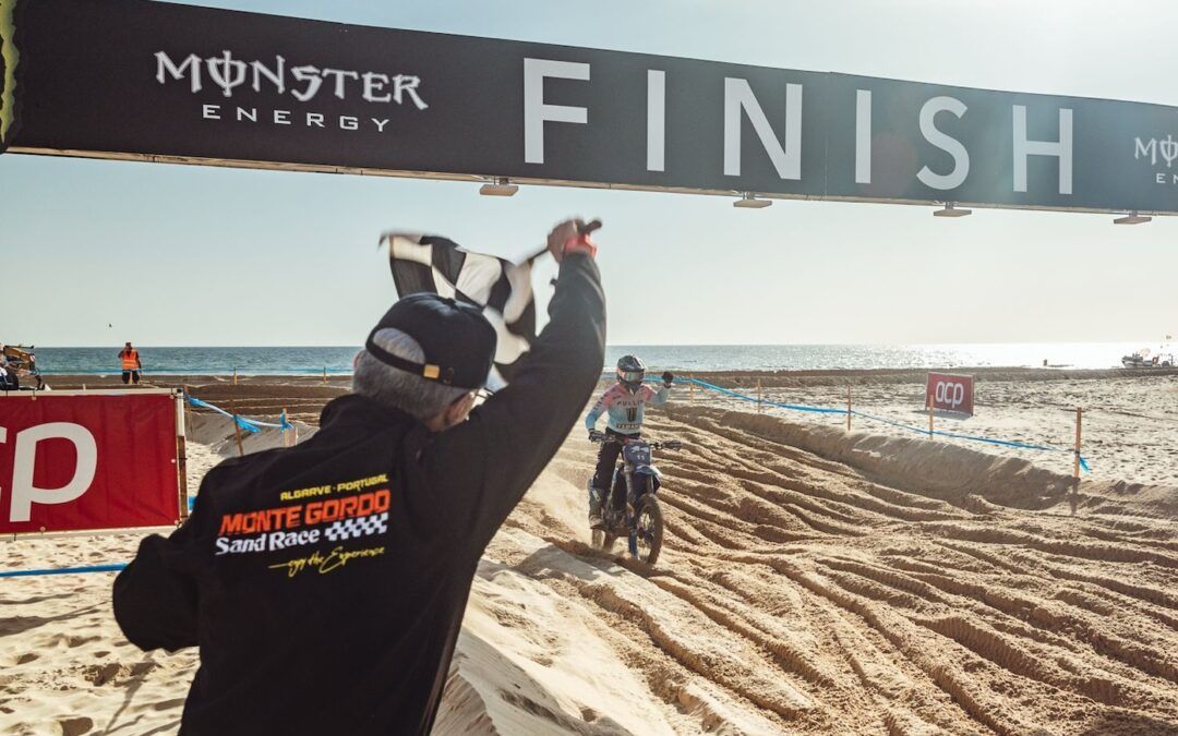 Todd Kellett consigue el título de la Copa del Mundo FIM de Carreras en Arena
