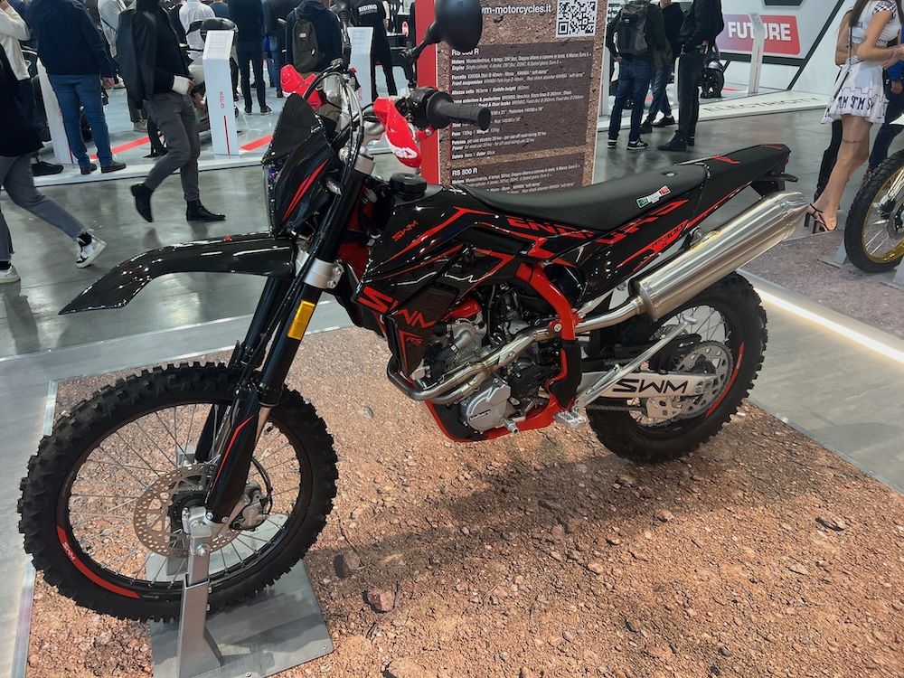 SWM RS 300R MY 2025