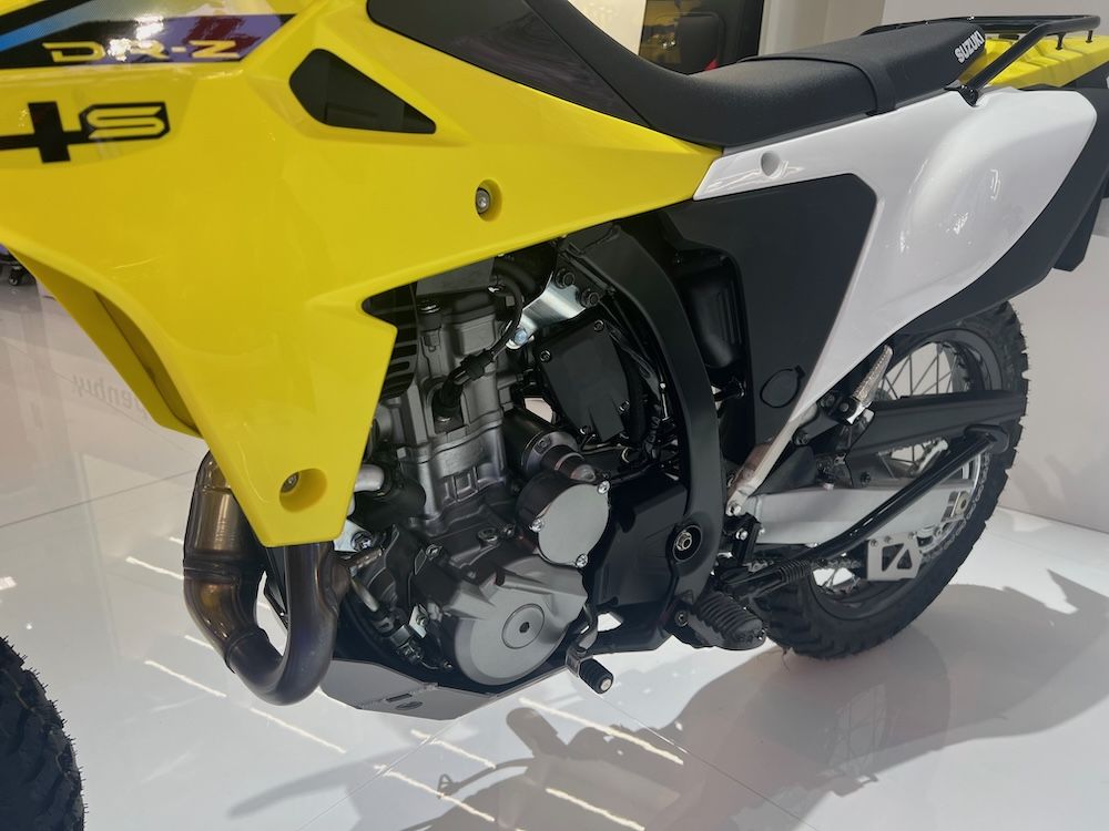 Suzuki DR-Z4S 2025