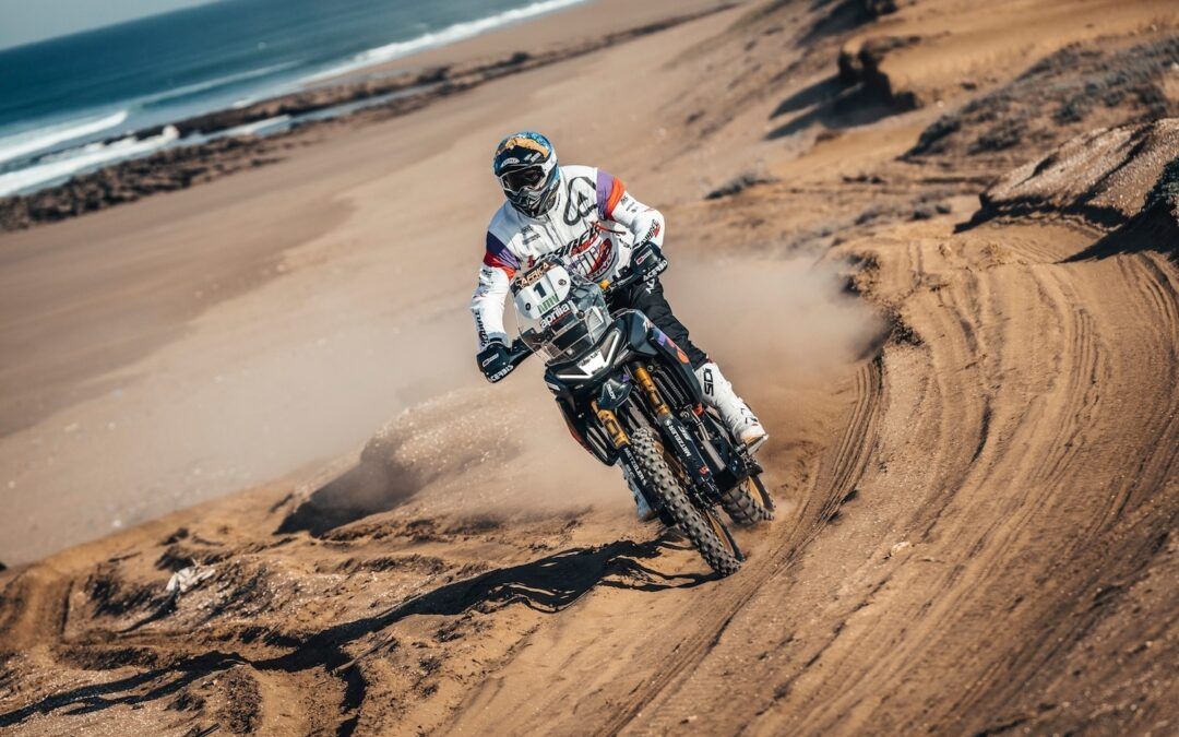 ÁFRICA ECO RACE 2025, arranca la aventura hacia Dakar con Cerutti liderando la carrera