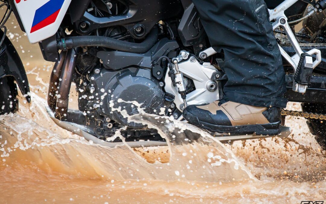 Probamos las novedosas botas FOX ADV Defend