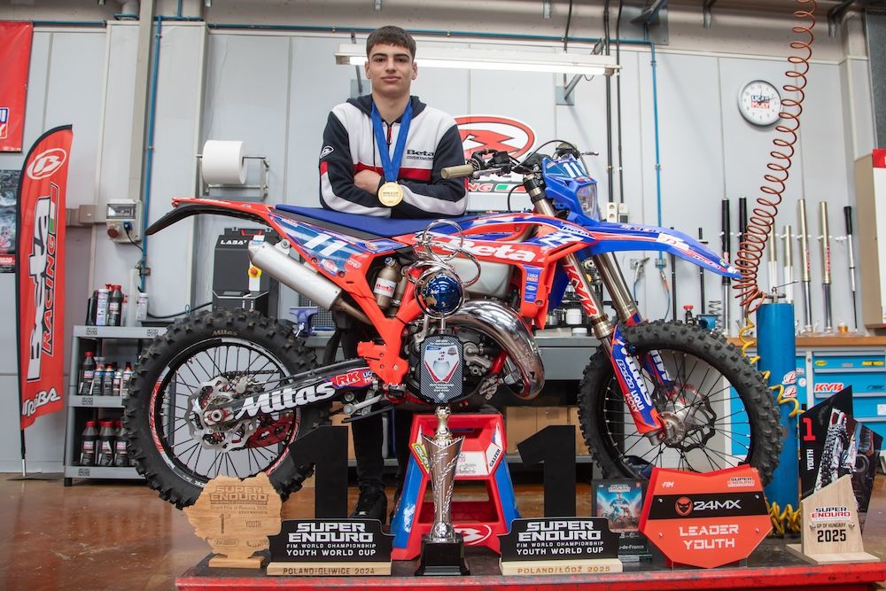 Ramón Godino Campeón Copa del Mundo SuperEnduro Youth 125
