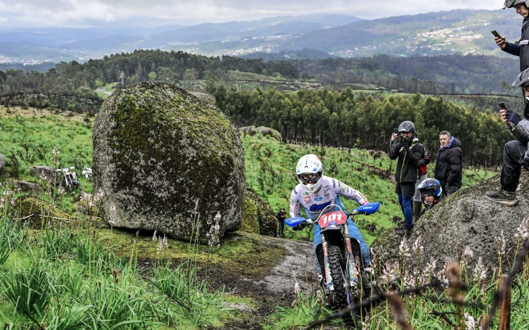 Primera victoria de Zach Pichon en el 2ª día de EnduroGP en Portugal