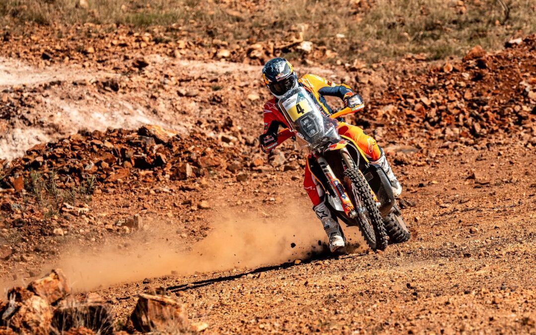 Daniel Sanders se afianza en el liderato del South African Safari Rally