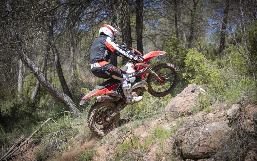Test RIEJU MR300i RACING Y PRO 2026