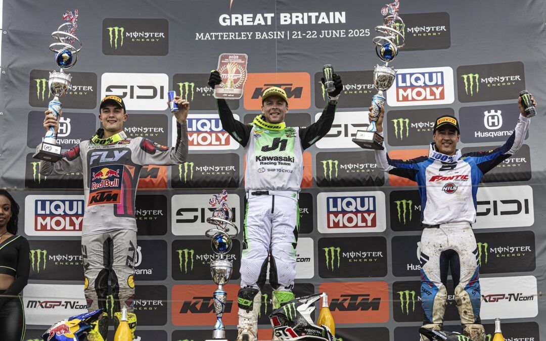 Romain Fevbre gana y aumenta su ventaja en el MXGP de Gran Bretaña
