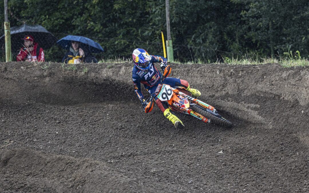 Lucas Coenen se impone en el MXGP de la República Checa