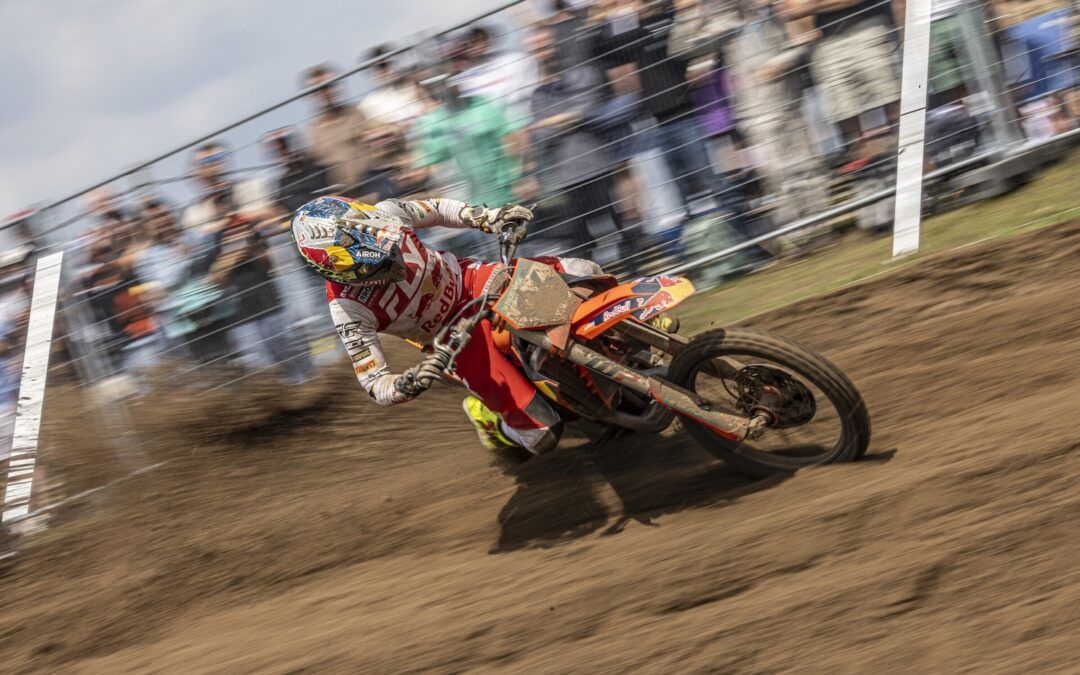 Lucas Coenen se impone en el MXGP de Flandes