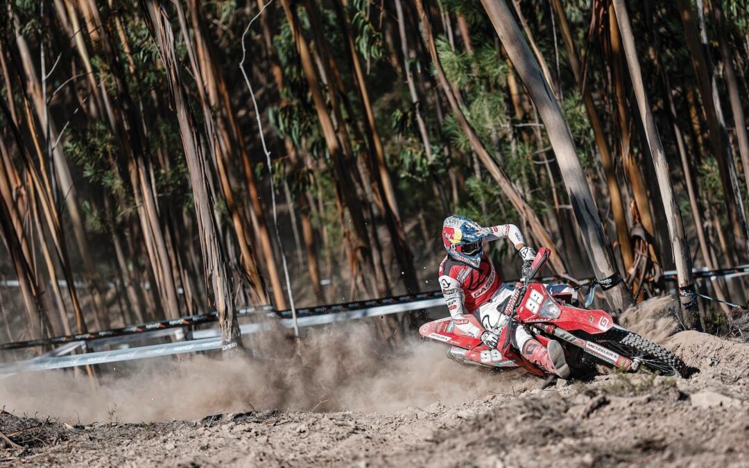 Victoria de Andrea Verona en el segundo día del EnduroGP de Portugal
