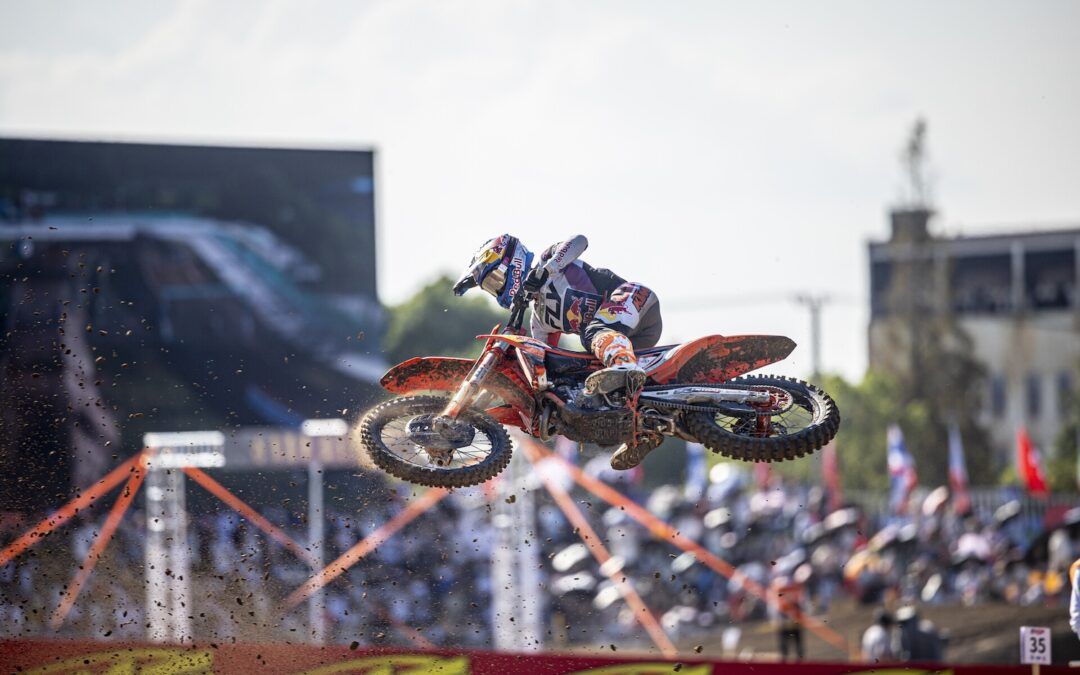 En el Mundial de MX2 Sacha Coenen arrasa en el GP de China