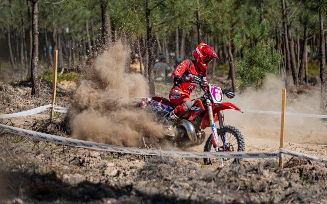 El RIEJU Factory Team, con Gutish y Rowett, lideran el Mundial Women´s