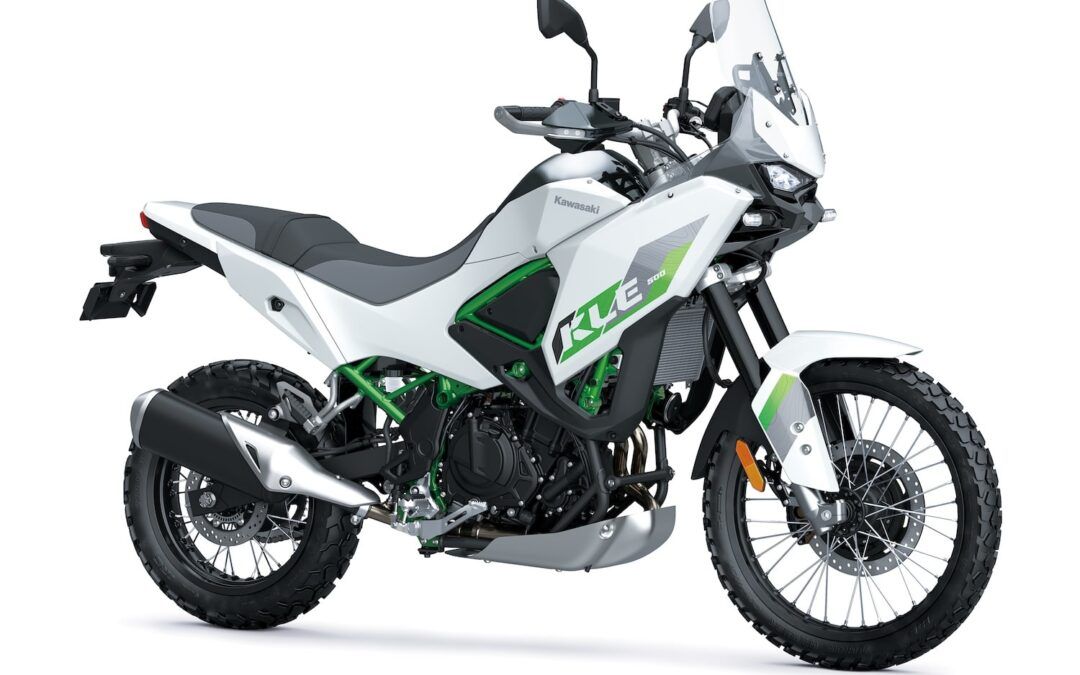 Nueva Kawasaki KLE500: Life’s a Rally, Ride it.
