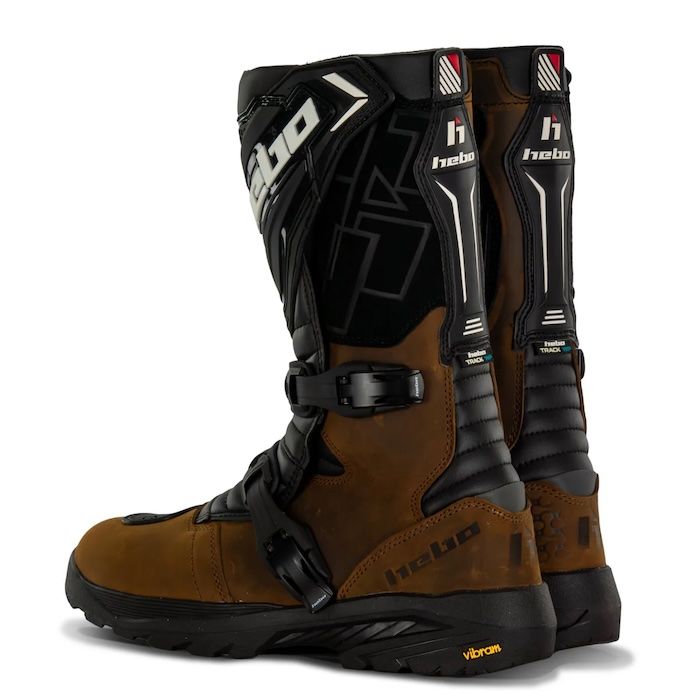 TRACK BOOTS