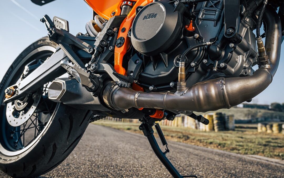Llamada a revisión la gama KTM 390 Adventure R/X/Enduro R/SMC R MY25-26